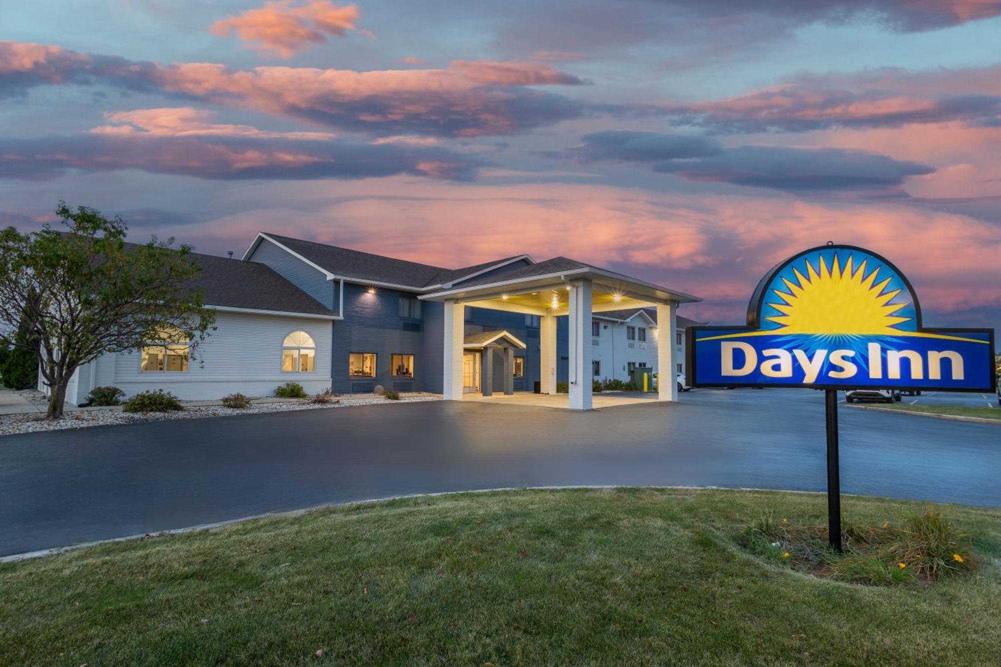 Days Inn By Wyndham Racine/ستيرتيفانت المظهر الخارجي الصورة